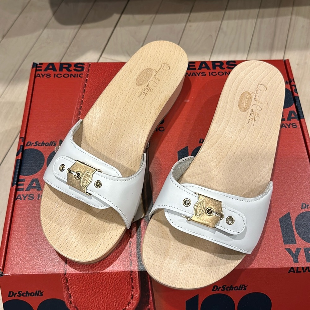 NWT Dr Scholls original sandal for their 100 year anniversary